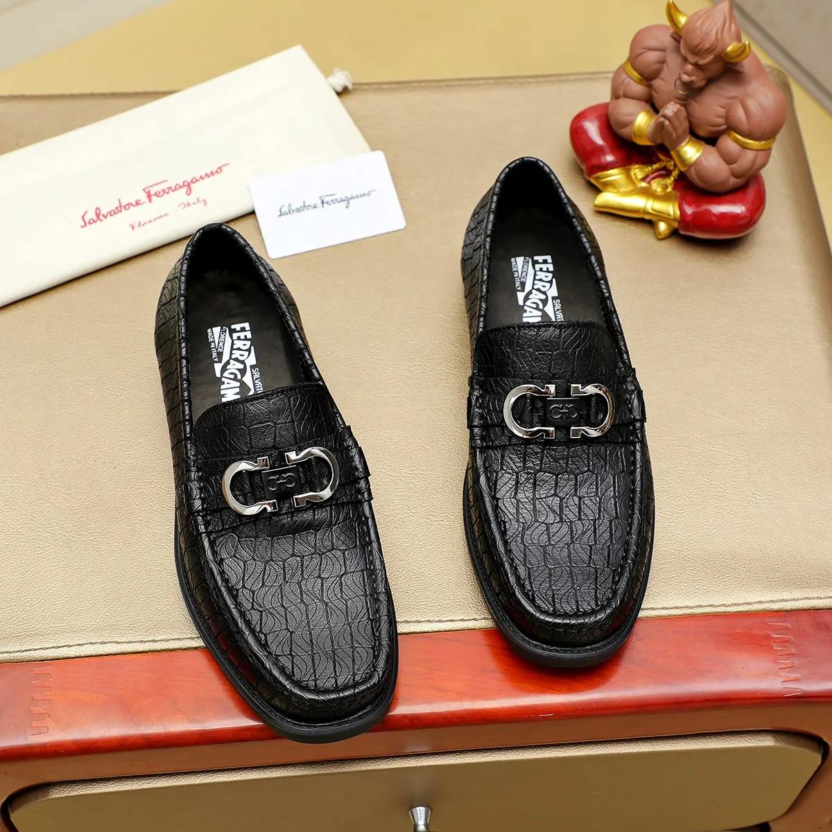 Men's shoes 💰500 Ferragamo [Ferragamo] top imported suit men's shoes 💯Original copy of the official website, product materials: selected imported embossed calfskin + luxury hardware buckle accessories ~ imported water-dyed cow 🐂 leather lining. Strong three-dimensional visual effect, original combination outsole, multiple colors available😘 Size: 38-44 (.45.46. Customized)